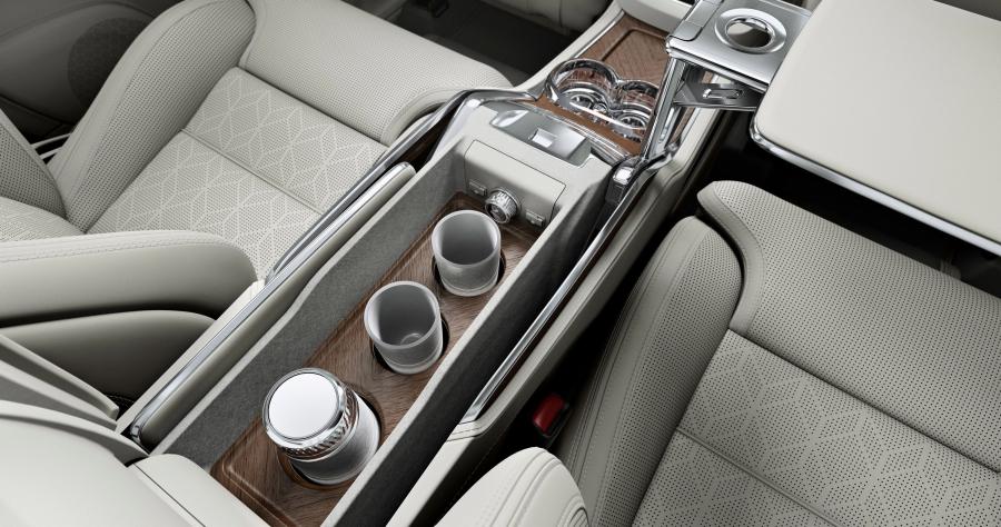  Volvo XC90 Excellence 2015 года  (фото 6 из 13)